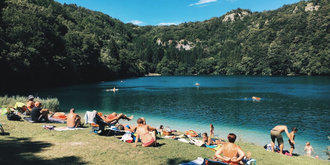 Lieux de baignade Wallonie DR Unsplash Michael Martinelli points d'eau lac