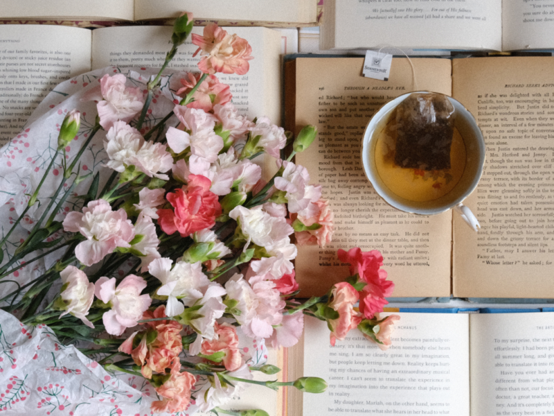 L'Escale offre une pause bienvenue avec sa librairie salon de thé - Liège Laveu DR Boulettes Magazine Unsplash