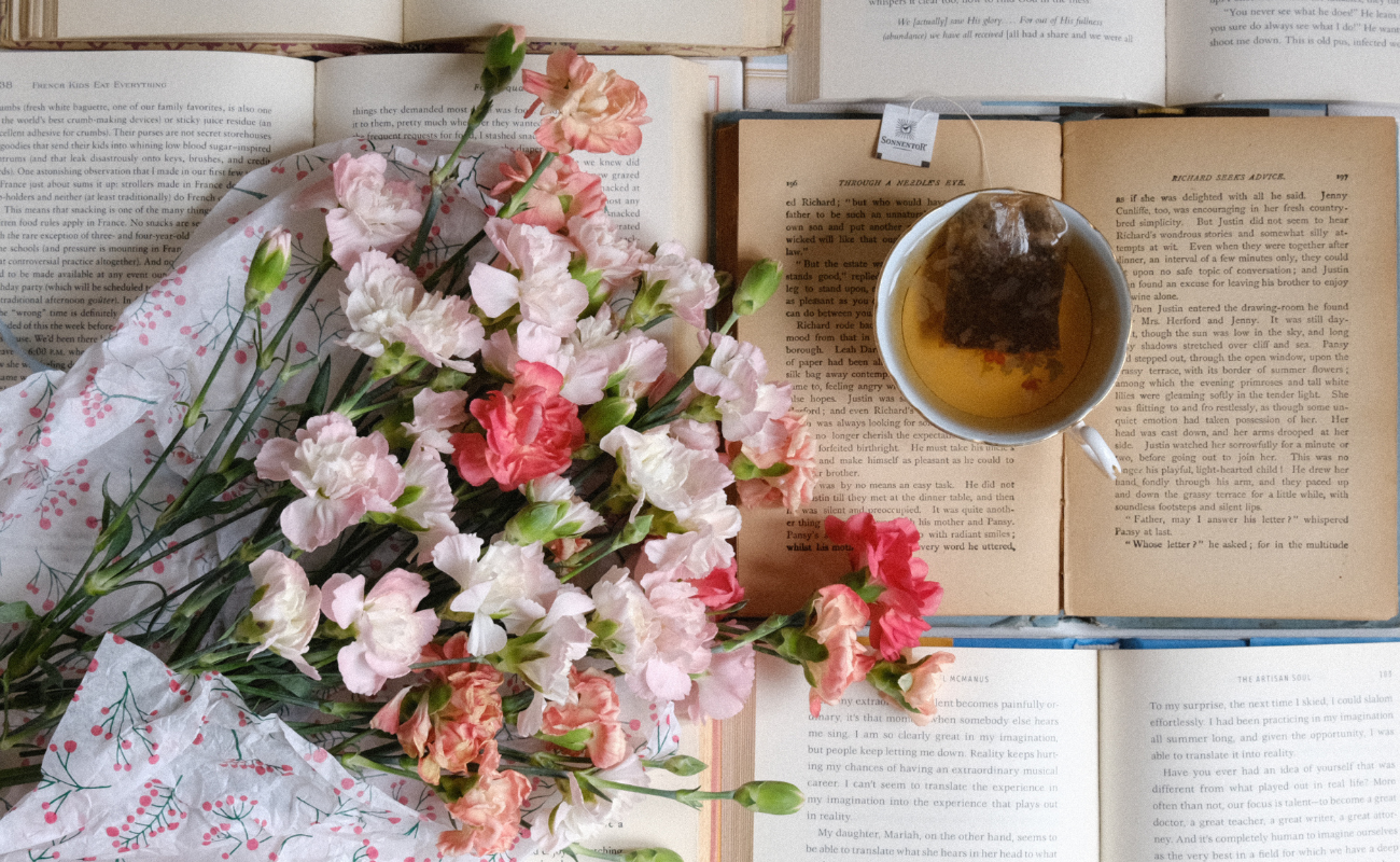 L'Escale offre une pause bienvenue avec sa librairie salon de thé - Liège Laveu DR Boulettes Magazine Unsplash