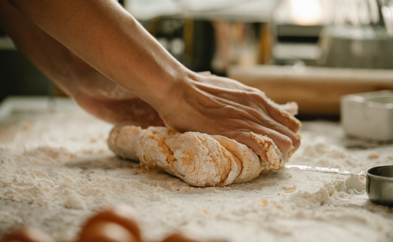 Le plaidoyer pour les indépendants de la boulangerie Raphaël Thonon DR Boulettes Magazine Liège Canva