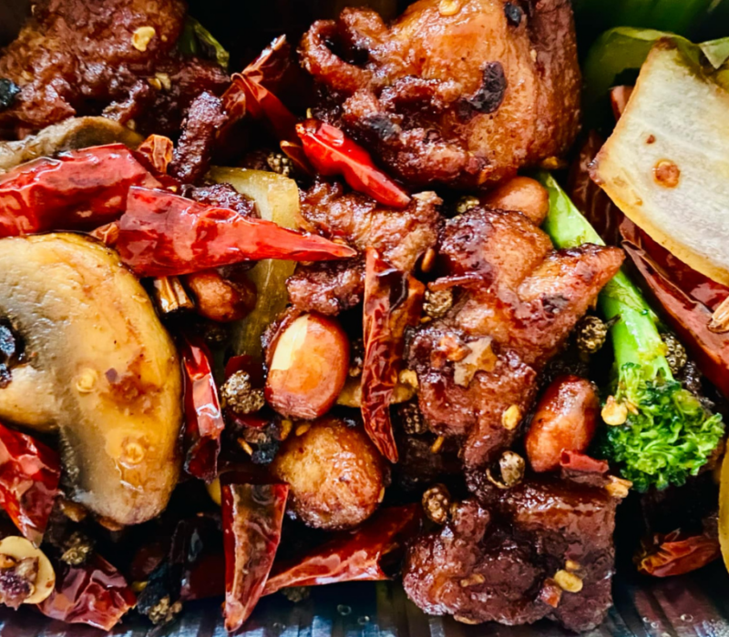 Chez Huamei, on savoure le piquant de la cuisine de Sichuan authentique à Liège - DR Boulettes Magazine