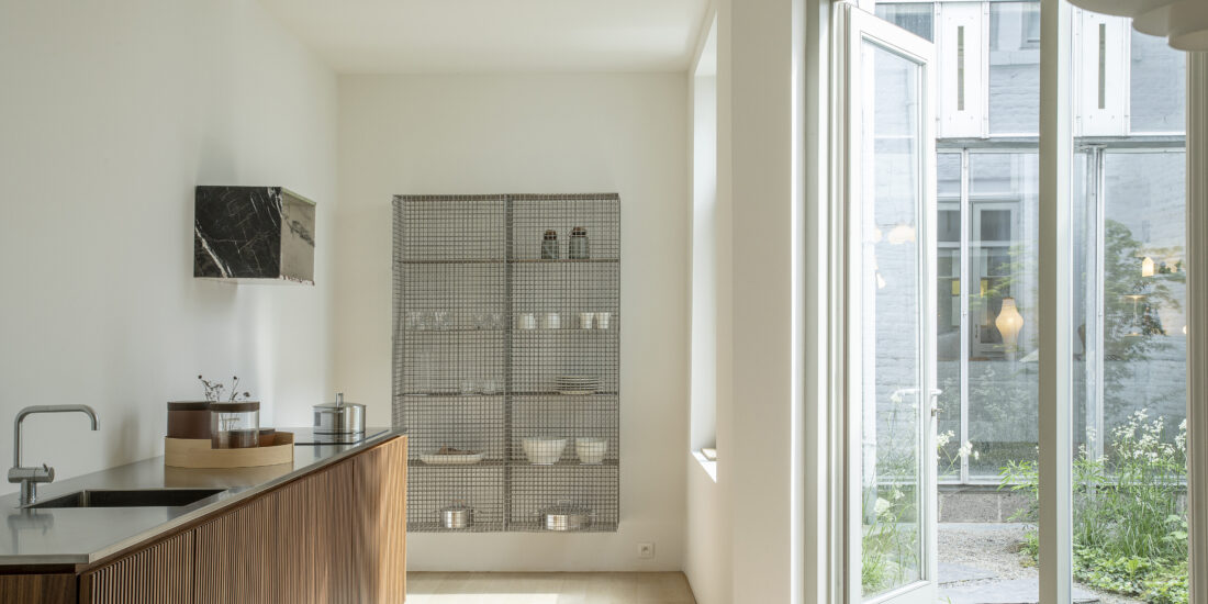 Desiron Lizen cache une sublime maison d'architecte dans son jardin urbain - DR