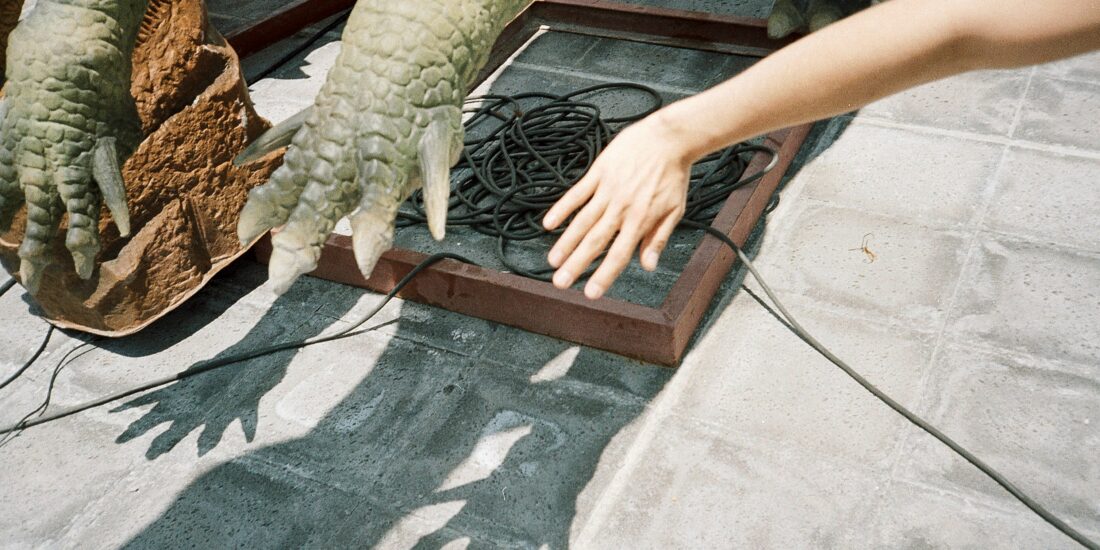 manucures minimalistes BIAB Liège